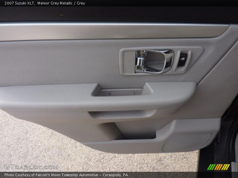 Meteor Grey Metallic / Grey 2007 Suzuki XL7