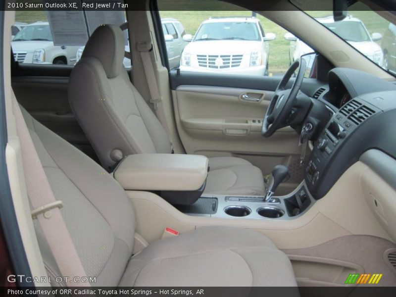  2010 Outlook XE Tan Interior