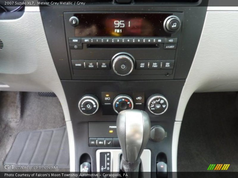 Meteor Grey Metallic / Grey 2007 Suzuki XL7