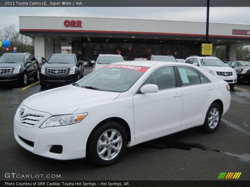 Super White / Ash 2011 Toyota Camry LE