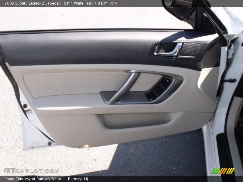 Satin White Pearl / Warm Ivory 2009 Subaru Legacy 2.5i Sedan