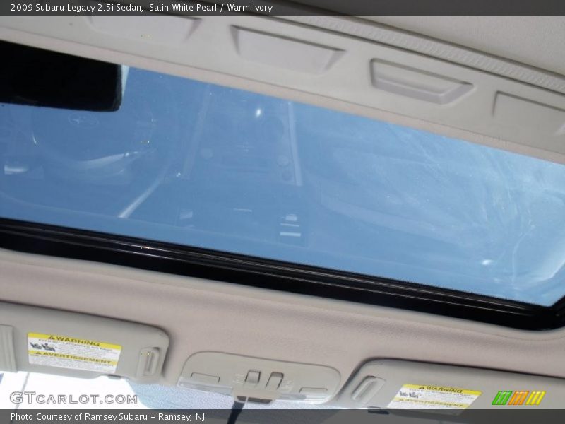 Satin White Pearl / Warm Ivory 2009 Subaru Legacy 2.5i Sedan