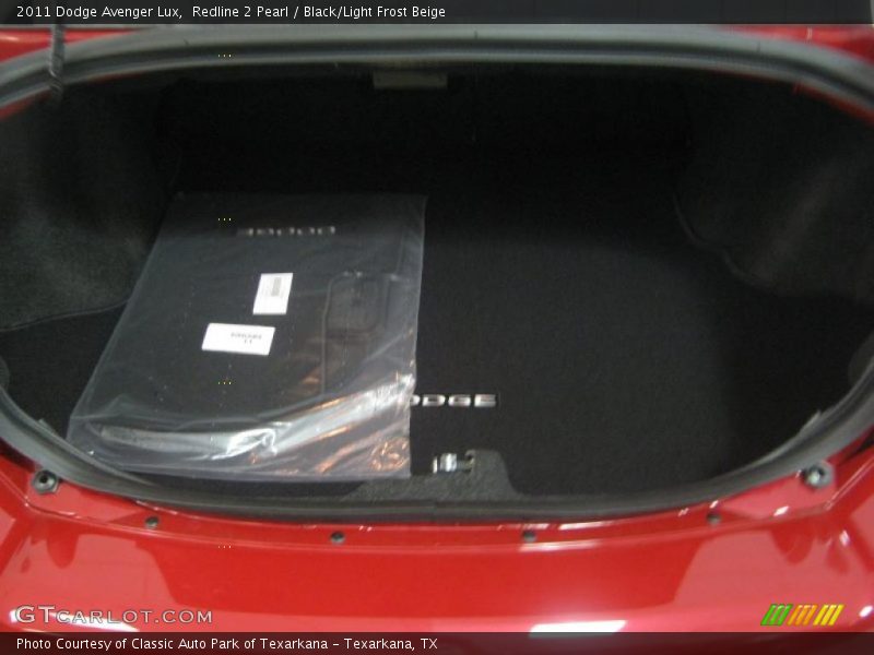 Redline 2 Pearl / Black/Light Frost Beige 2011 Dodge Avenger Lux