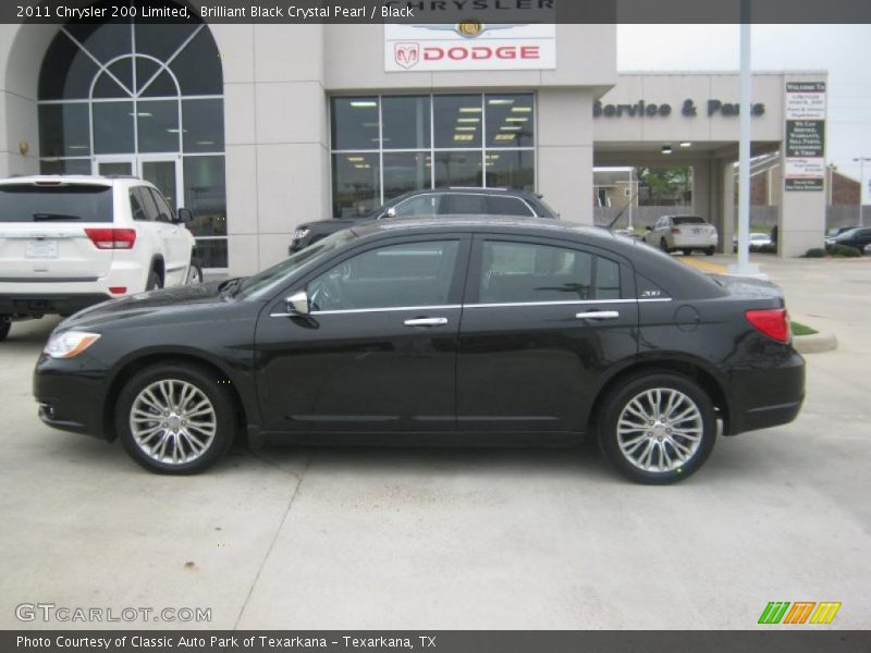 Brilliant Black Crystal Pearl / Black 2011 Chrysler 200 Limited