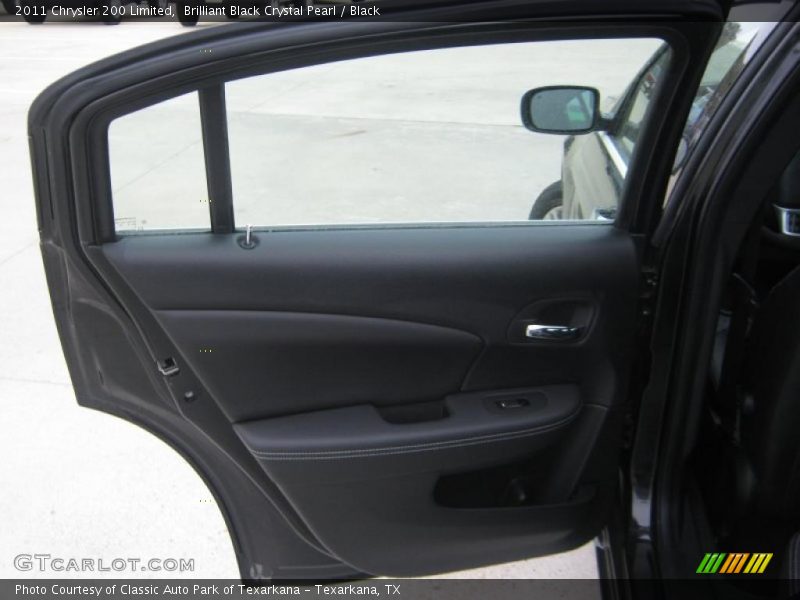 Brilliant Black Crystal Pearl / Black 2011 Chrysler 200 Limited