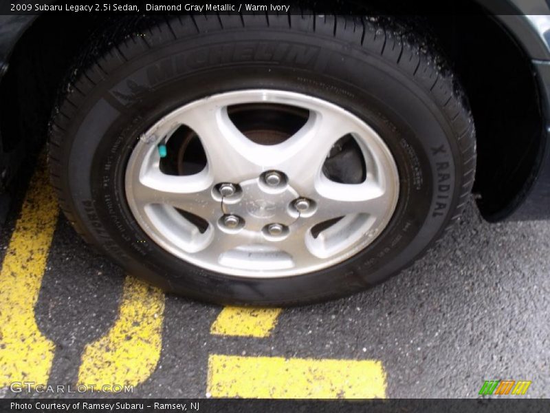 Diamond Gray Metallic / Warm Ivory 2009 Subaru Legacy 2.5i Sedan