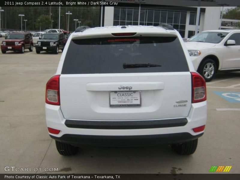 Bright White / Dark Slate Gray 2011 Jeep Compass 2.4 Latitude