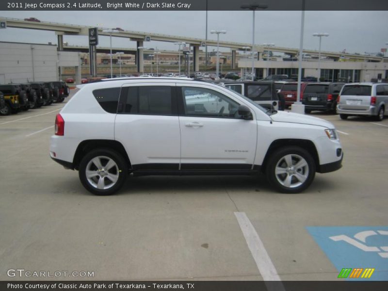 Bright White / Dark Slate Gray 2011 Jeep Compass 2.4 Latitude
