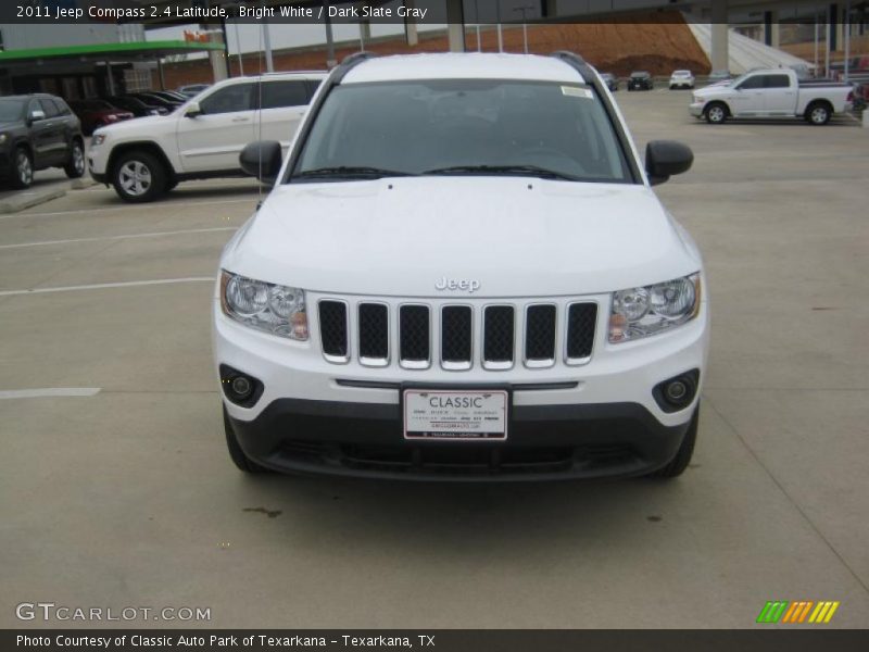 Bright White / Dark Slate Gray 2011 Jeep Compass 2.4 Latitude