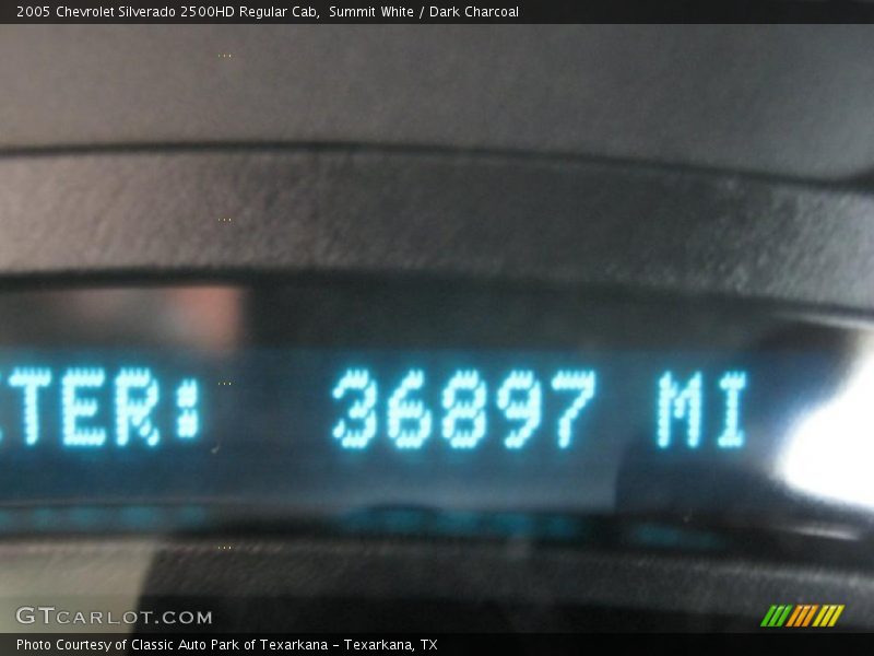 Summit White / Dark Charcoal 2005 Chevrolet Silverado 2500HD Regular Cab