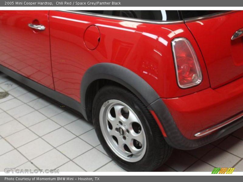 Chili Red / Space Grey/Panther Black 2005 Mini Cooper Hardtop