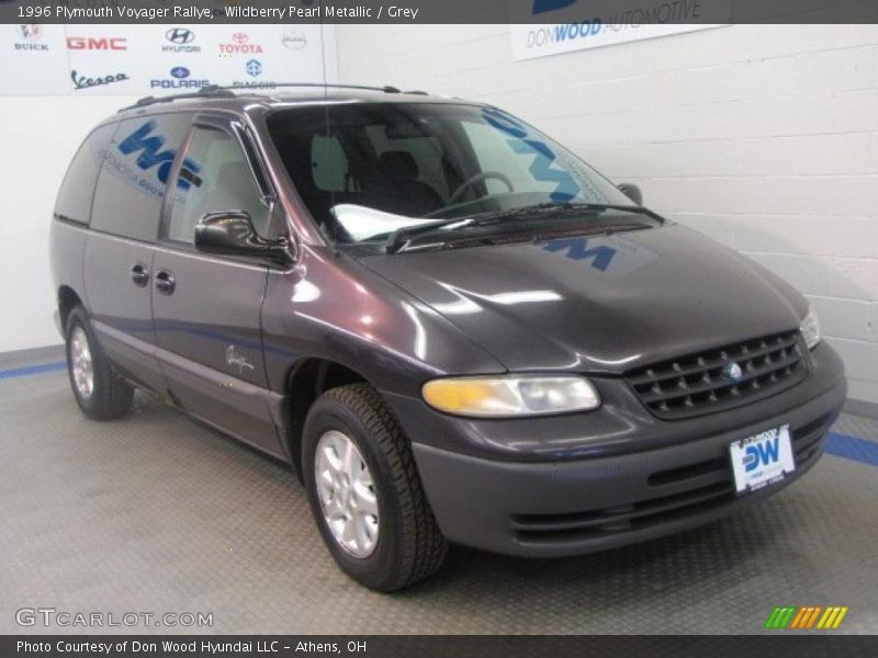 Wildberry Pearl Metallic / Grey 1996 Plymouth Voyager Rallye