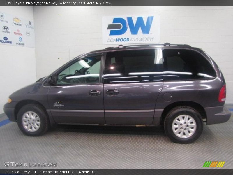 Wildberry Pearl Metallic / Grey 1996 Plymouth Voyager Rallye