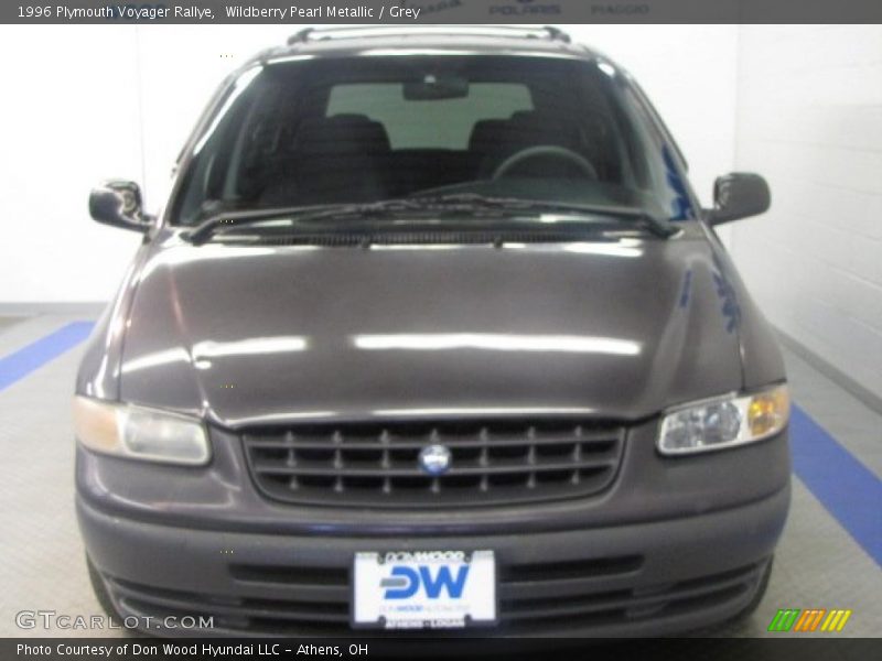 Wildberry Pearl Metallic / Grey 1996 Plymouth Voyager Rallye