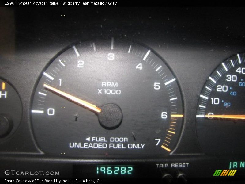 Wildberry Pearl Metallic / Grey 1996 Plymouth Voyager Rallye