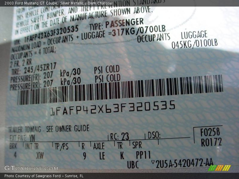 Silver Metallic / Dark Charcoal 2003 Ford Mustang GT Coupe