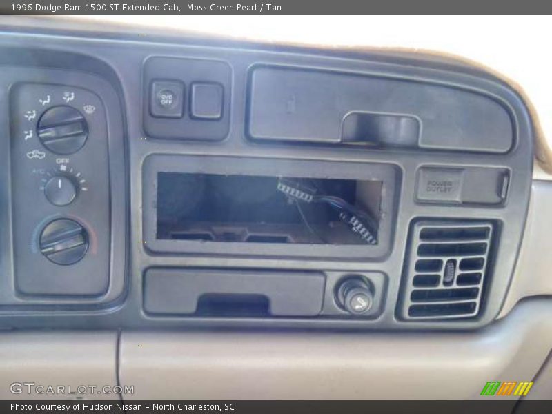 Moss Green Pearl / Tan 1996 Dodge Ram 1500 ST Extended Cab