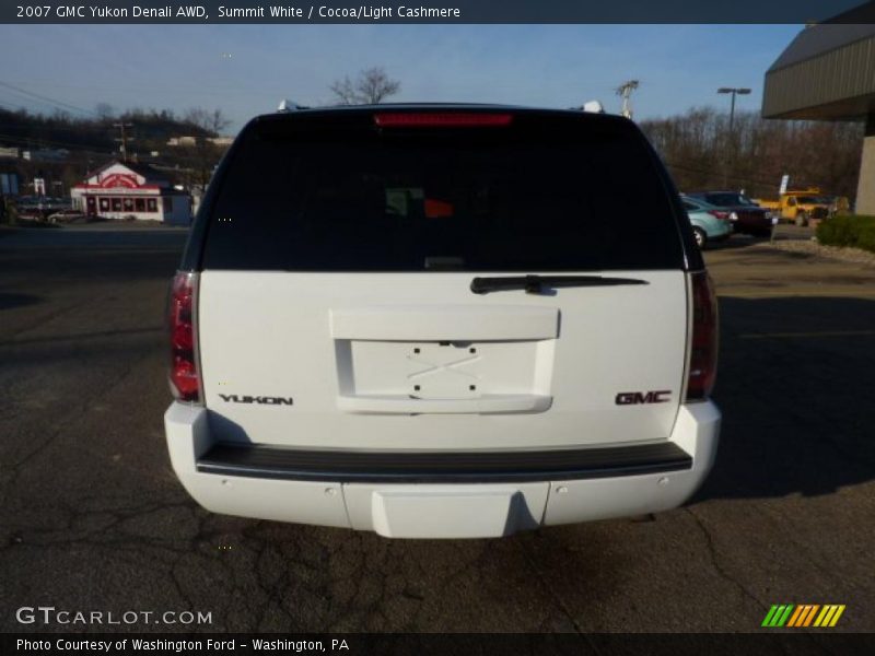 Summit White / Cocoa/Light Cashmere 2007 GMC Yukon Denali AWD