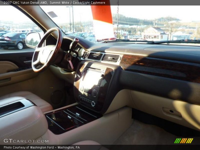 Summit White / Cocoa/Light Cashmere 2007 GMC Yukon Denali AWD