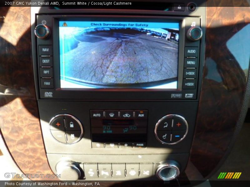 Summit White / Cocoa/Light Cashmere 2007 GMC Yukon Denali AWD