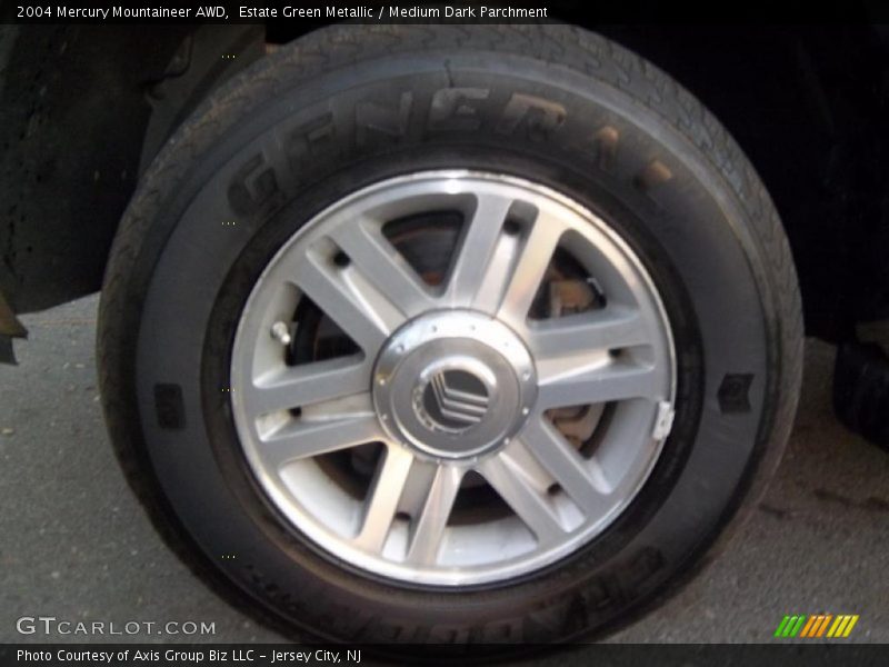 Estate Green Metallic / Medium Dark Parchment 2004 Mercury Mountaineer AWD
