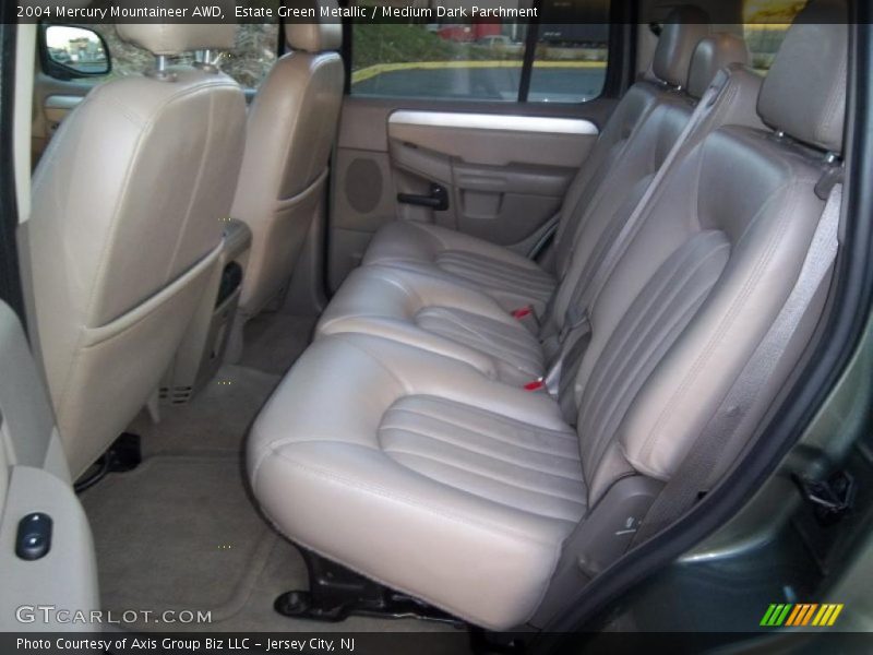 Estate Green Metallic / Medium Dark Parchment 2004 Mercury Mountaineer AWD
