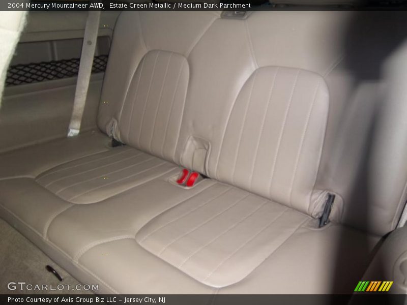 Estate Green Metallic / Medium Dark Parchment 2004 Mercury Mountaineer AWD