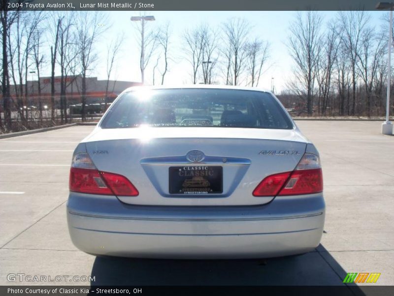 Lunar Mist Metallic / Stone 2004 Toyota Avalon XL