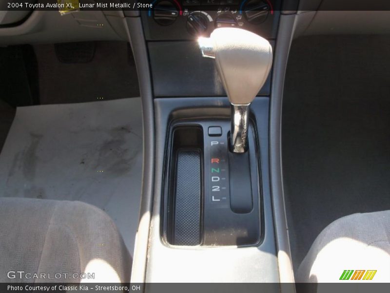 Lunar Mist Metallic / Stone 2004 Toyota Avalon XL
