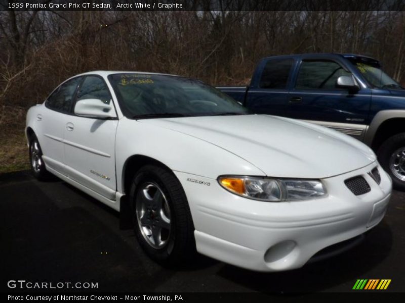 Arctic White / Graphite 1999 Pontiac Grand Prix GT Sedan