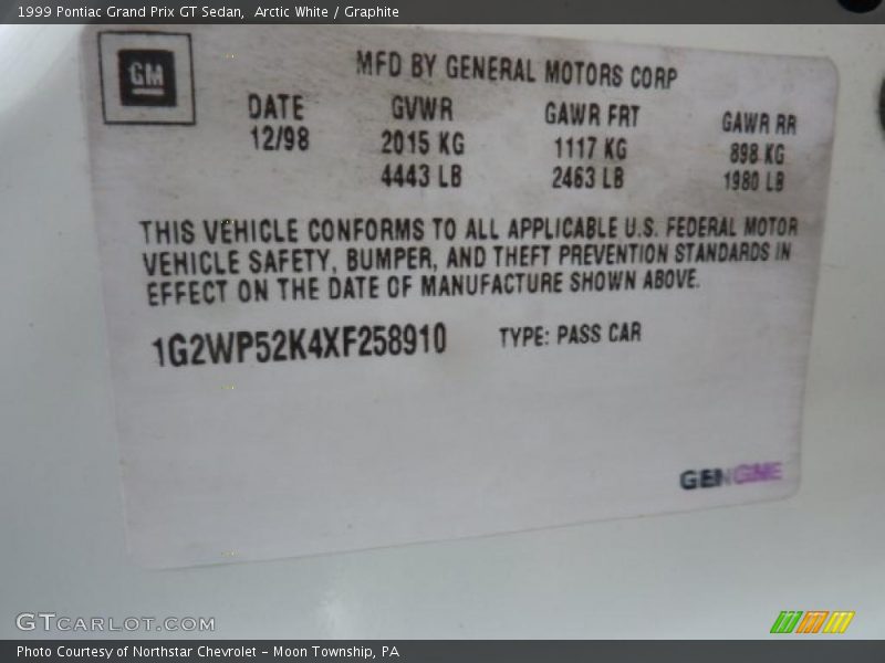 Arctic White / Graphite 1999 Pontiac Grand Prix GT Sedan