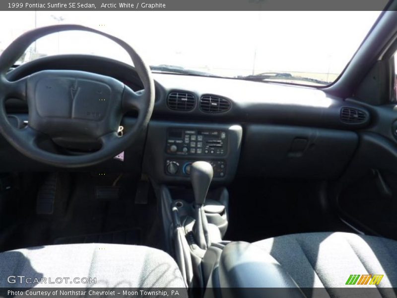 Arctic White / Graphite 1999 Pontiac Sunfire SE Sedan