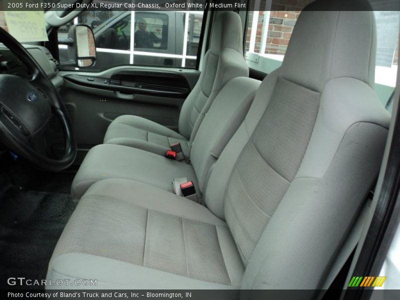  2005 F350 Super Duty XL Regular Cab Chassis Medium Flint Interior