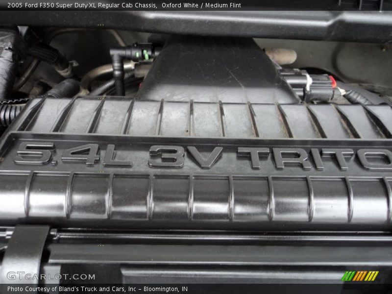  2005 F350 Super Duty XL Regular Cab Chassis Engine - 5.4 Liter SOHC 24-Valve Triton V8