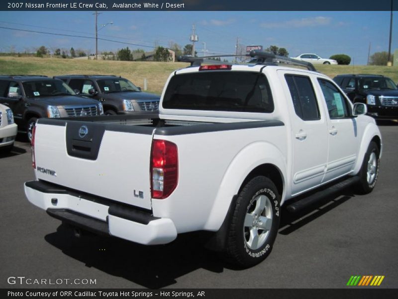 Avalanche White / Desert 2007 Nissan Frontier LE Crew Cab