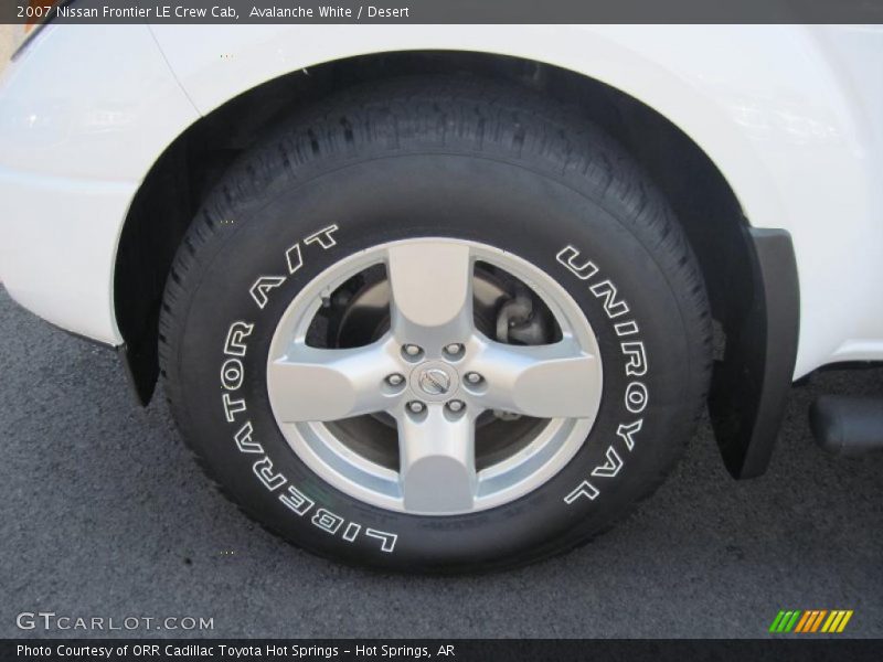 Avalanche White / Desert 2007 Nissan Frontier LE Crew Cab