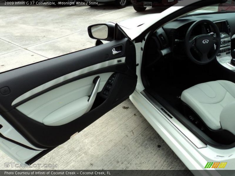 Moonlight White / Stone 2009 Infiniti G 37 Convertible