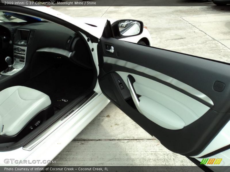 Moonlight White / Stone 2009 Infiniti G 37 Convertible