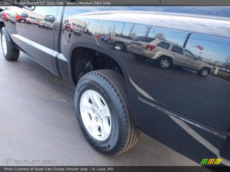 Black / Medium Slate Gray 2005 Dodge Dakota SLT Quad Cab