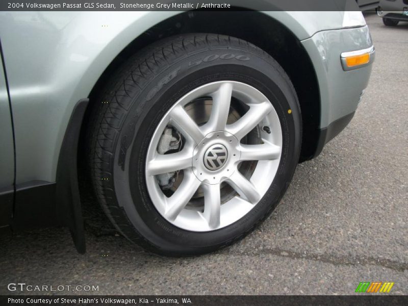 Stonehenge Grey Metallic / Anthracite 2004 Volkswagen Passat GLS Sedan