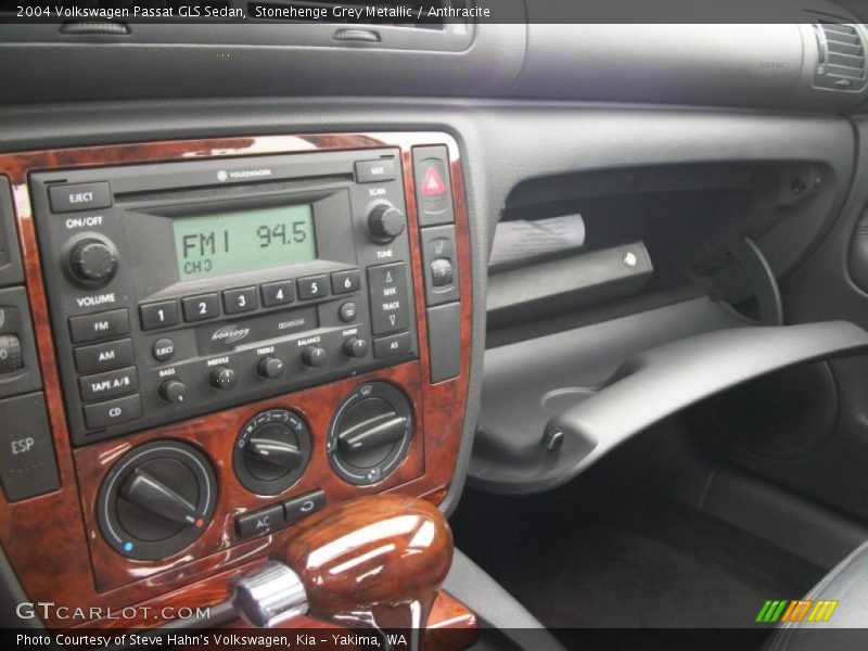 Stonehenge Grey Metallic / Anthracite 2004 Volkswagen Passat GLS Sedan