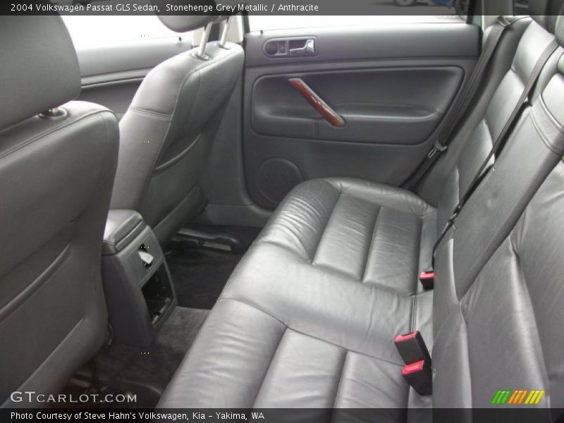 Stonehenge Grey Metallic / Anthracite 2004 Volkswagen Passat GLS Sedan