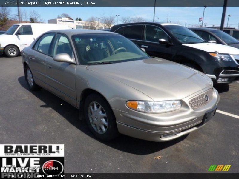 Light Sandrift Metallic / Taupe 2002 Buick Regal LS
