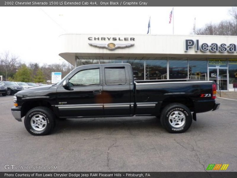 Onyx Black / Graphite Gray 2002 Chevrolet Silverado 1500 LS Extended Cab 4x4