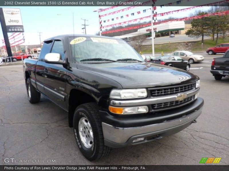 Onyx Black / Graphite Gray 2002 Chevrolet Silverado 1500 LS Extended Cab 4x4