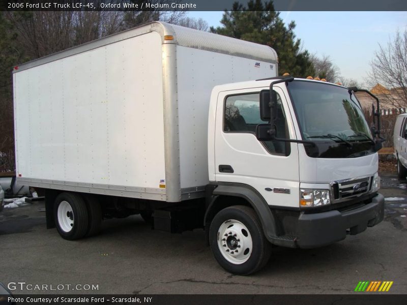 Oxford White / Medium Graphite 2006 Ford LCF Truck LCF-45