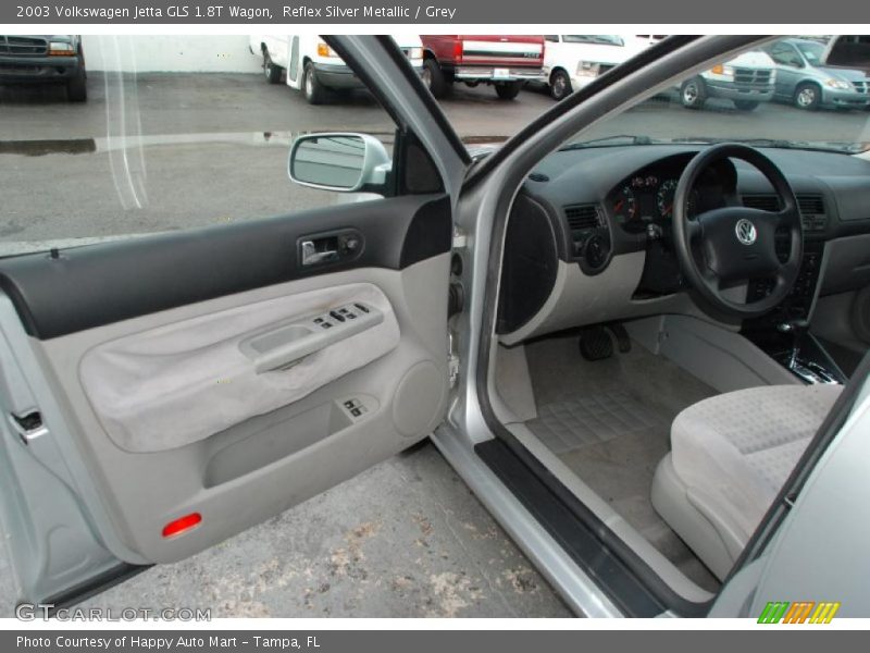 Door Panel of 2003 Jetta GLS 1.8T Wagon