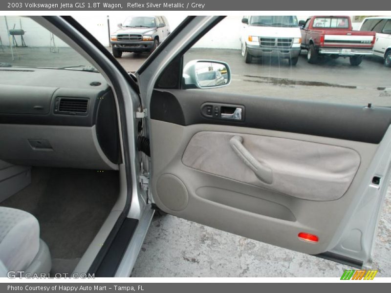 Door Panel of 2003 Jetta GLS 1.8T Wagon