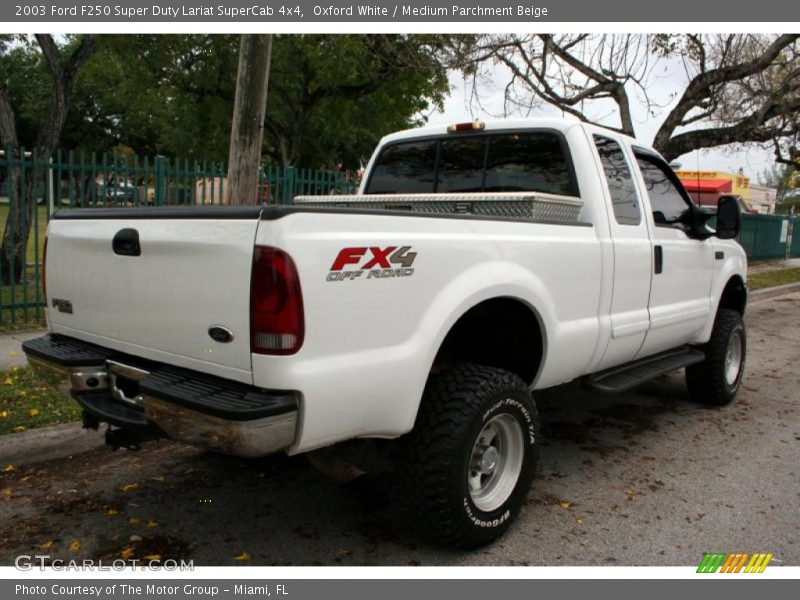 Oxford White / Medium Parchment Beige 2003 Ford F250 Super Duty Lariat SuperCab 4x4