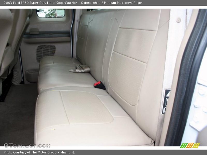 Oxford White / Medium Parchment Beige 2003 Ford F250 Super Duty Lariat SuperCab 4x4